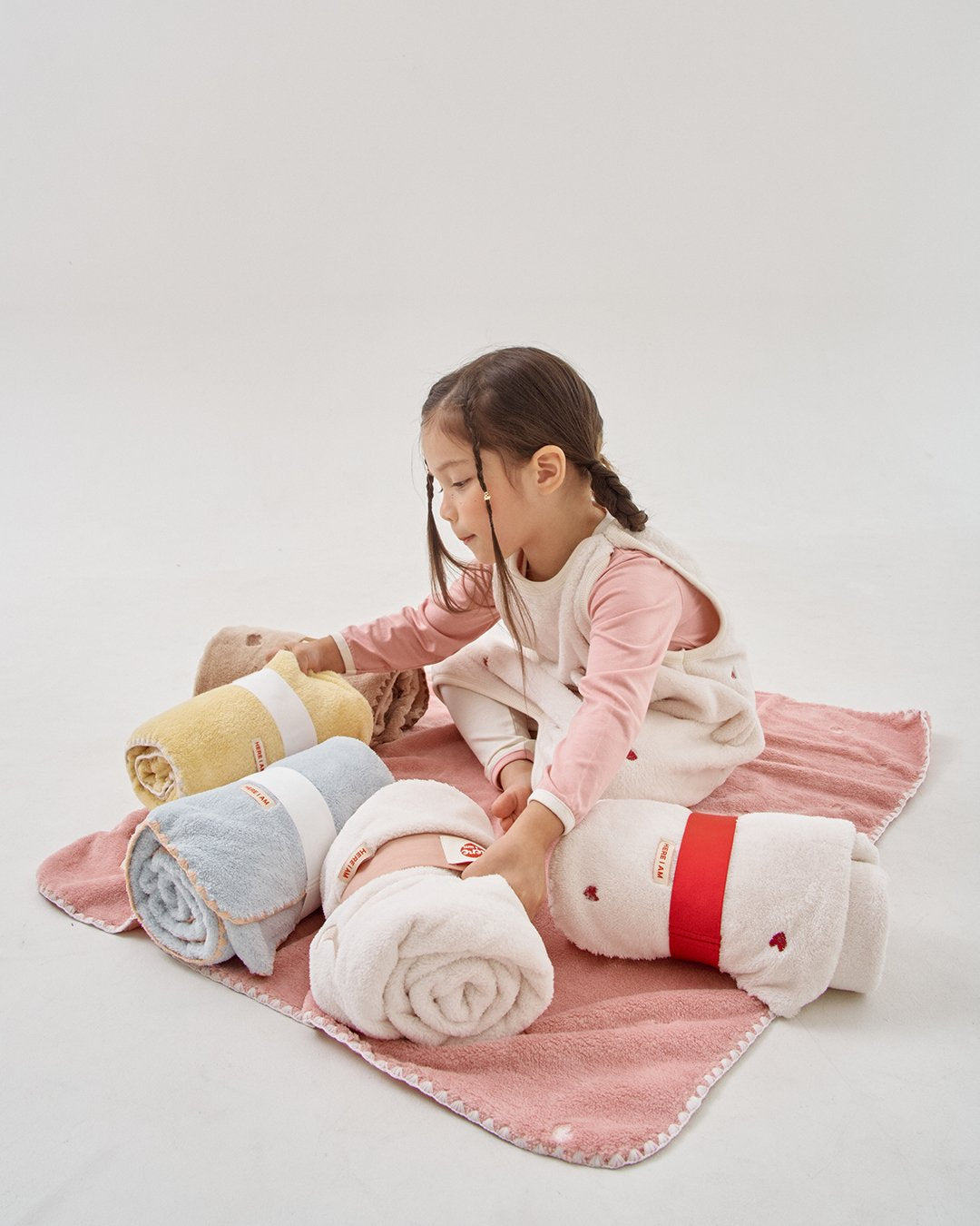 [PRE-ORDER] Cozy Microfiber Blanket