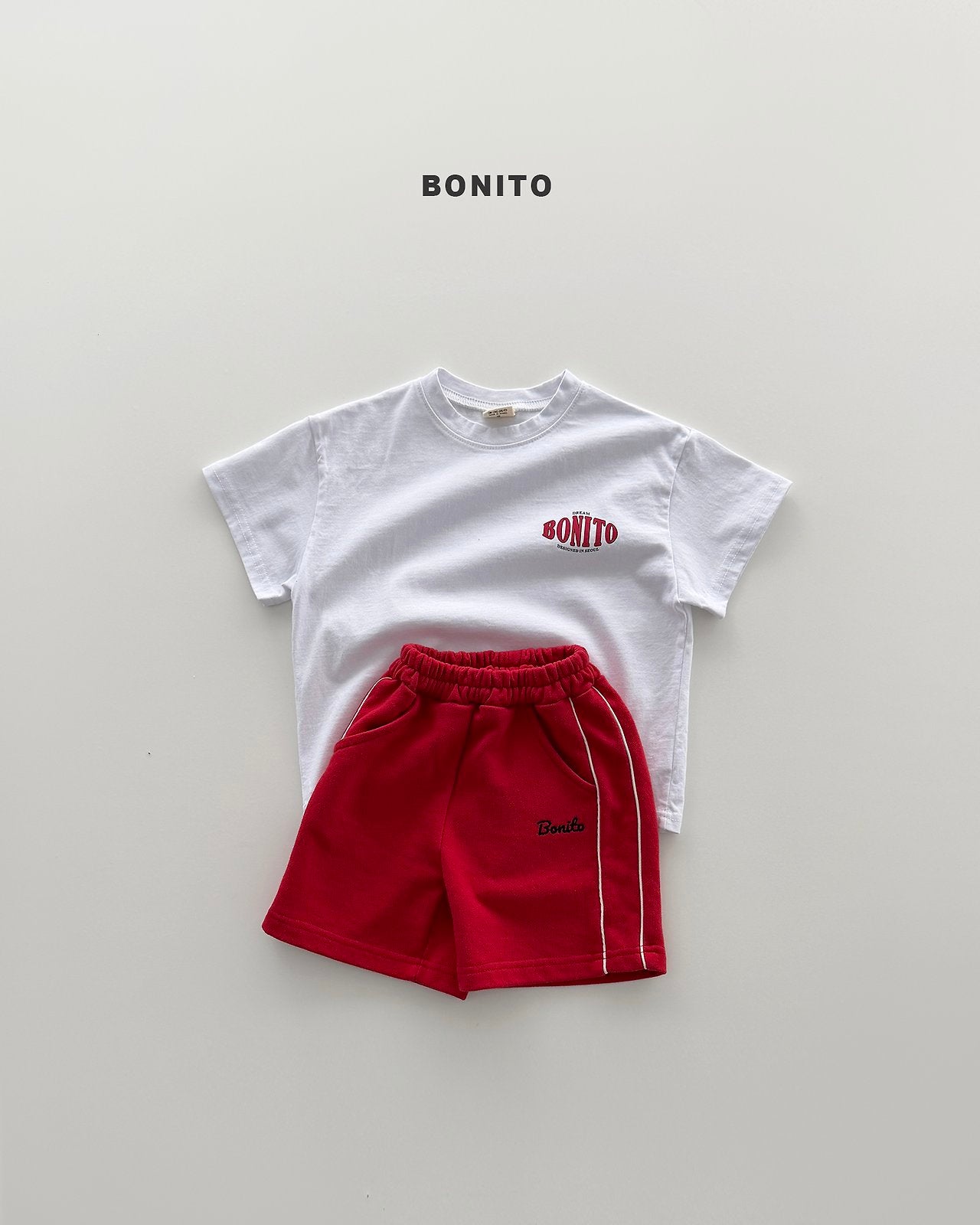 [PRE-ORDER] Bonito T-Shirts (Mom&Dad Couple)