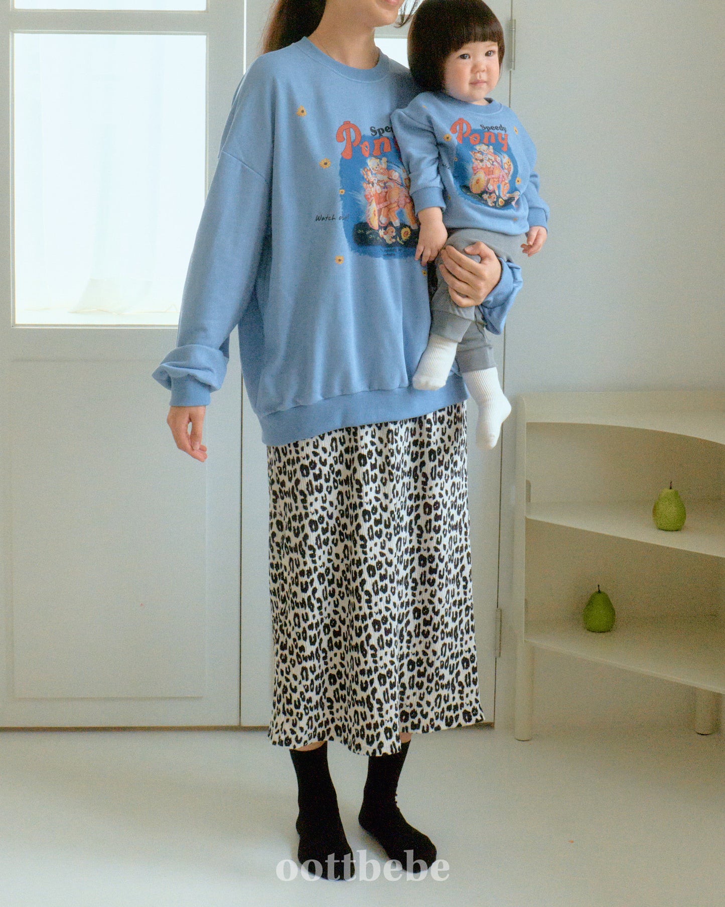 [PRE-ORDER] Pony Sweatshirts (Mom&Dad Couple)