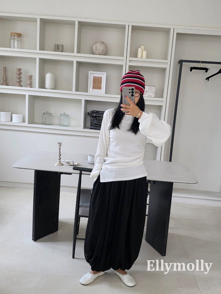[PRE-ORDER] Hazel Layered T-Shirts (Mom Couple)
