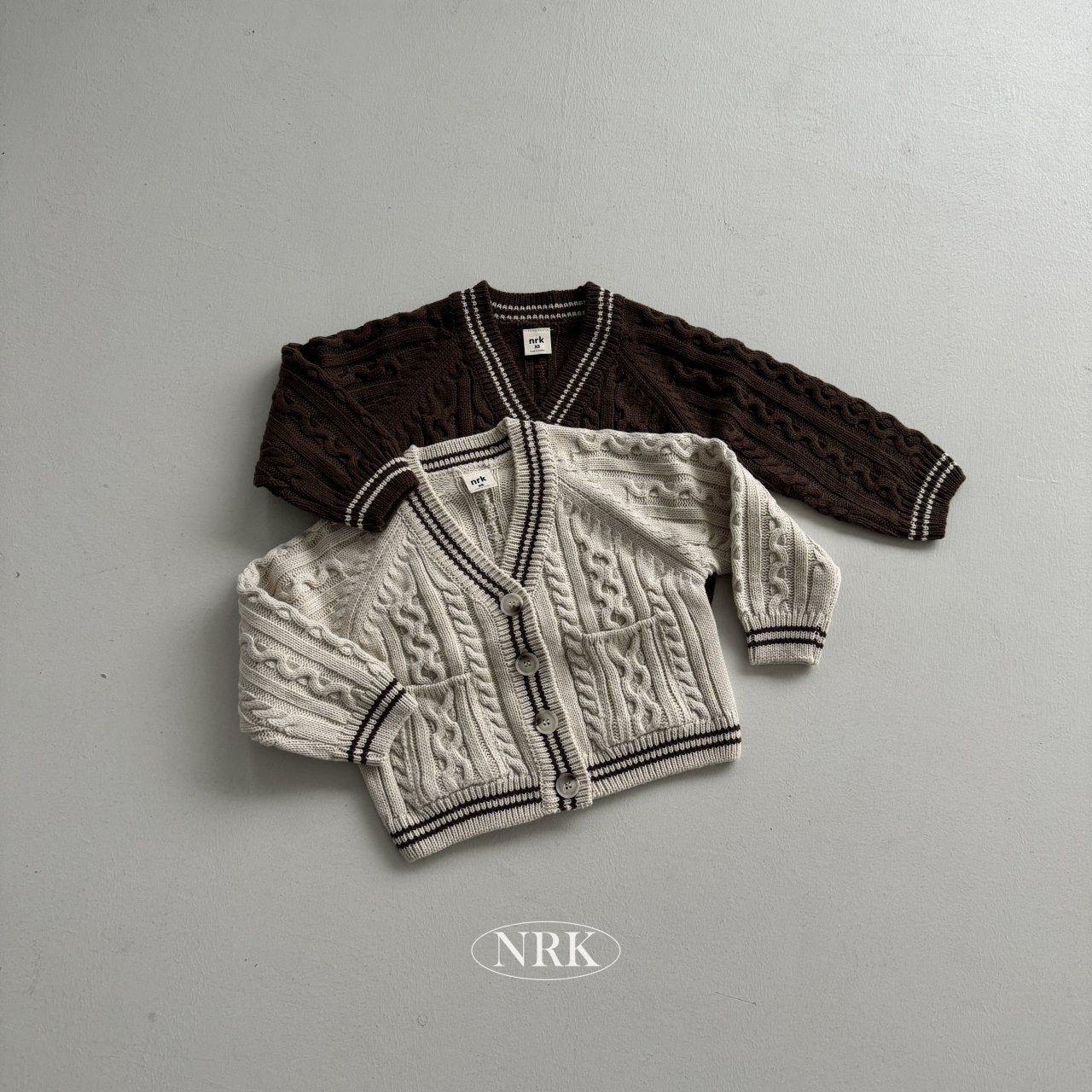 [PRE-ORDER] Twist Sweater Cardigan