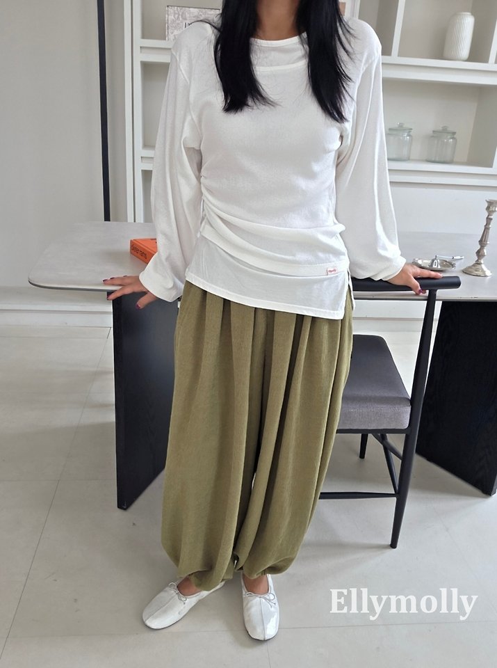 [PRE-ORDER] Hazel Layered T-Shirts (Mom Couple)
