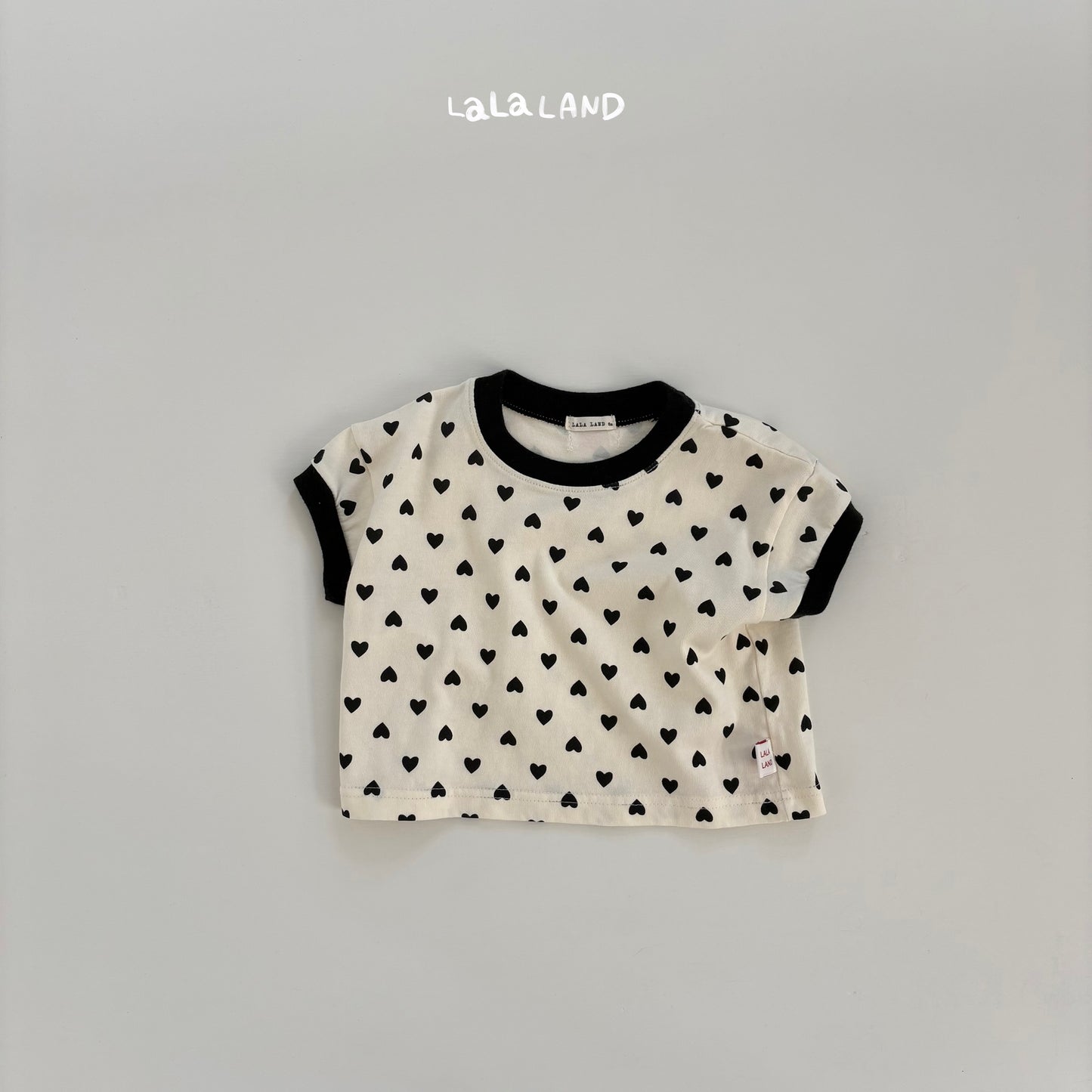[PRE-ORDER] Heart Dot T-Shirts