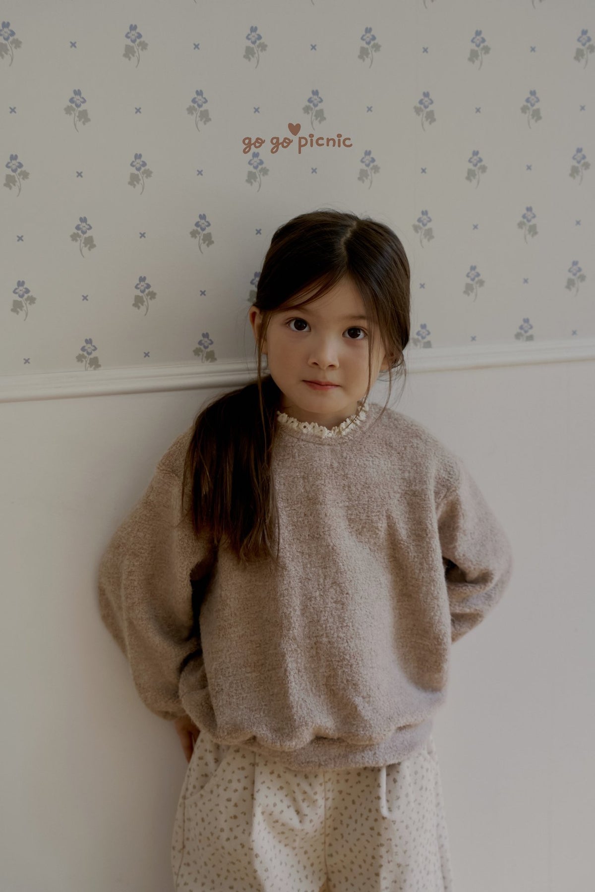 [PRE-ORDER] Pom Pom Knit Sweatshirts