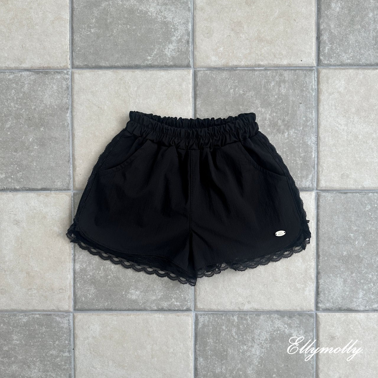 [PRE-ORDER] Nice Frill Shorts