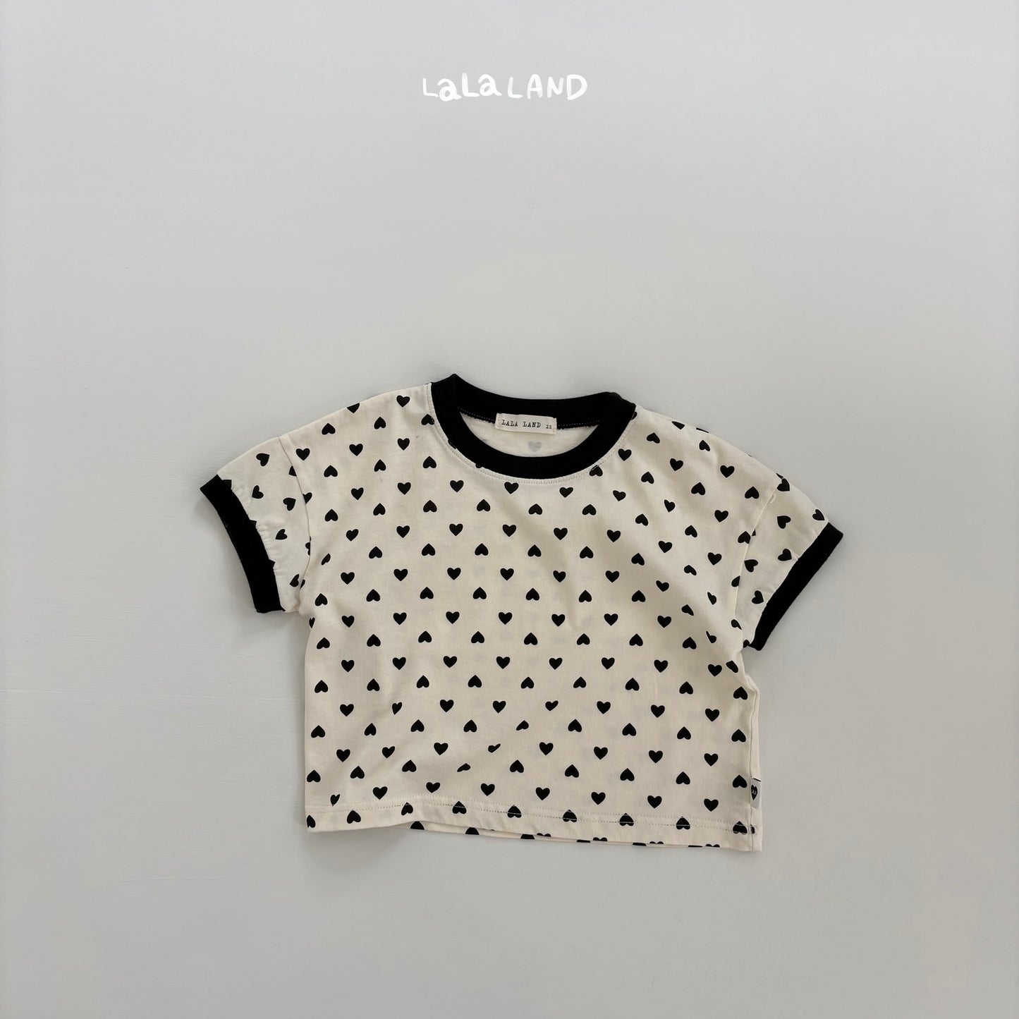 [PRE-ORDER] Heart Dot T-Shirts