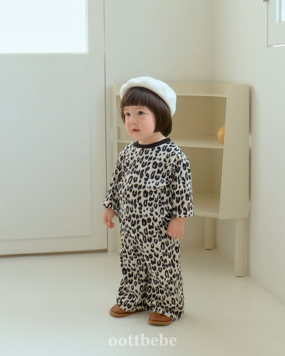 [PRE-ORDER] Leopard Top Bottom Set