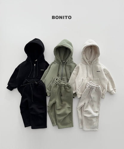 [PRE-ORDER] Knee Tuck Pants