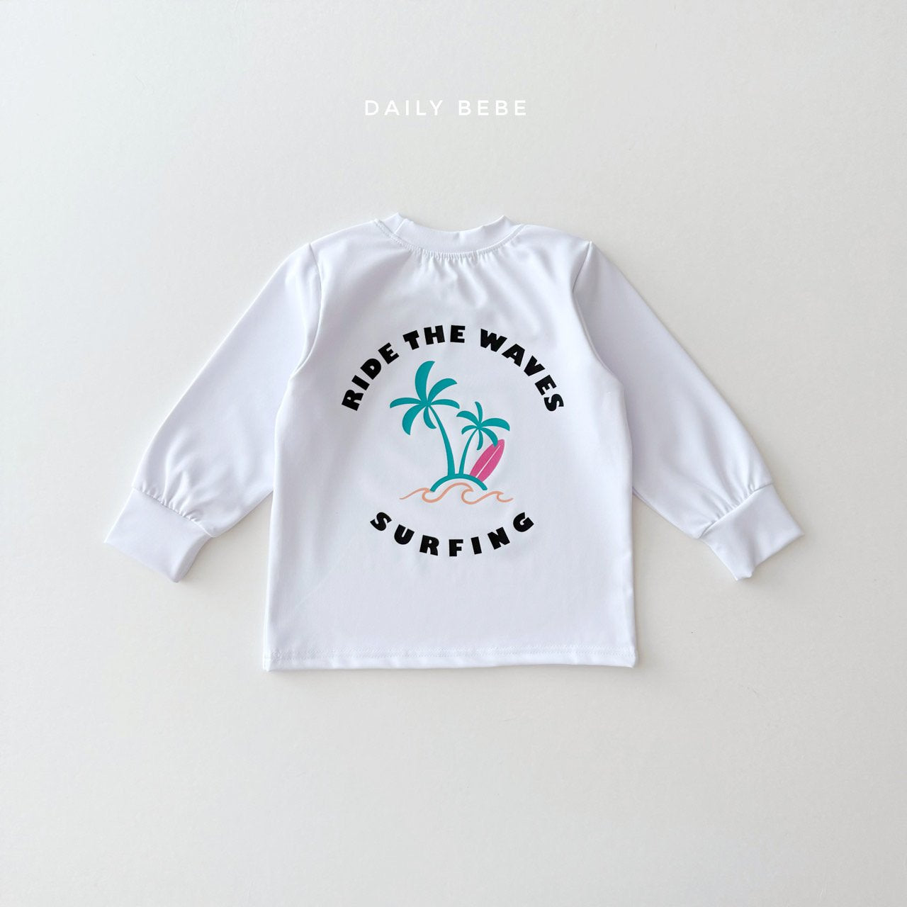 [PRE-ORDER] Loose-Fit Rash Guard Top