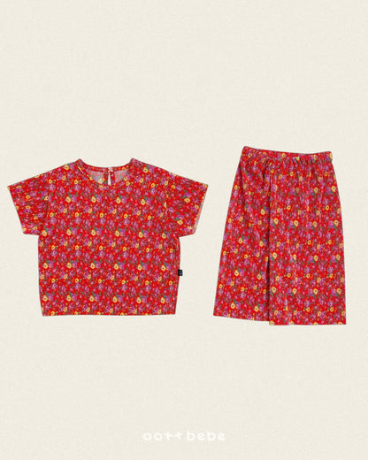 [PRE-ORDER] Flower Pleats Top Bottom Set