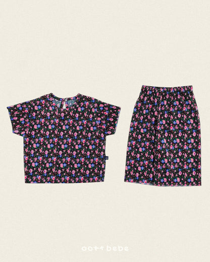 [PRE-ORDER] Flower Pleats Top Bottom Set