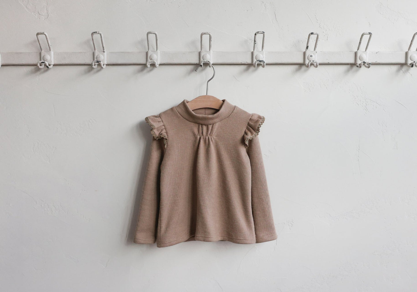 [PRE-ORDER] Vica T-Shirts