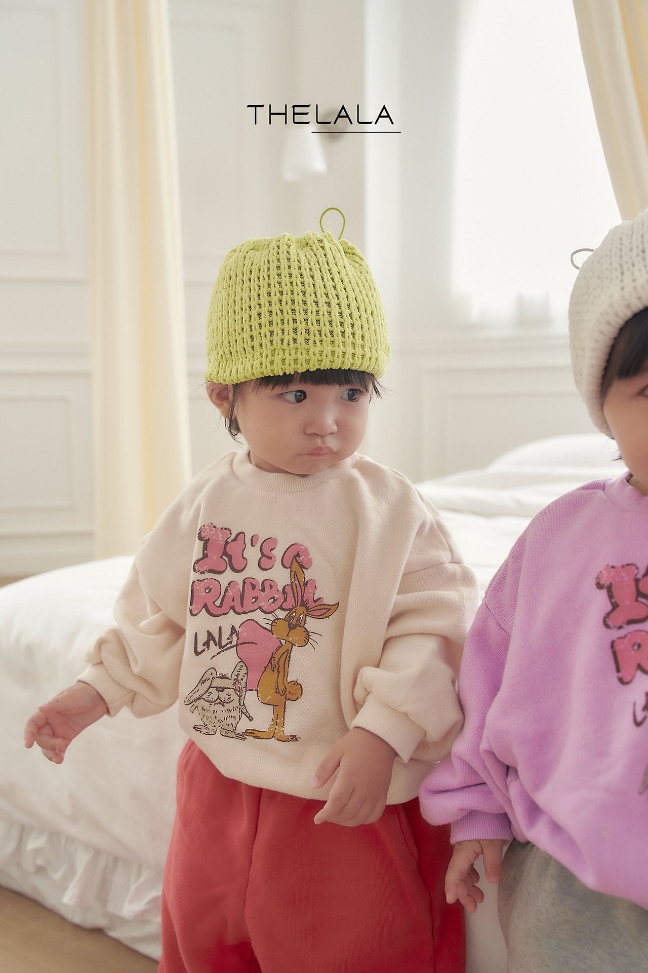 [PRE-ORDER] Rabbit Sweatshirts (Mom Couple)