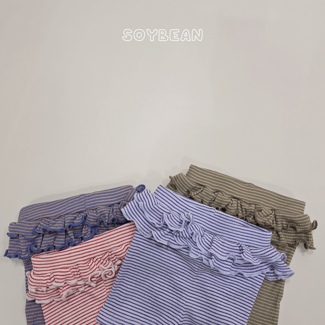 [PRE-ORDER] Berry Frill Top Bottom Set