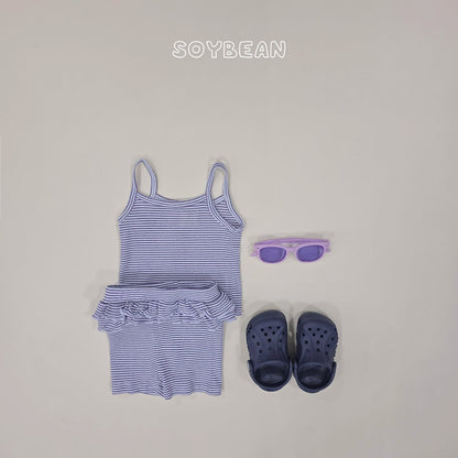 [PRE-ORDER] Berry Frill Top Bottom Set