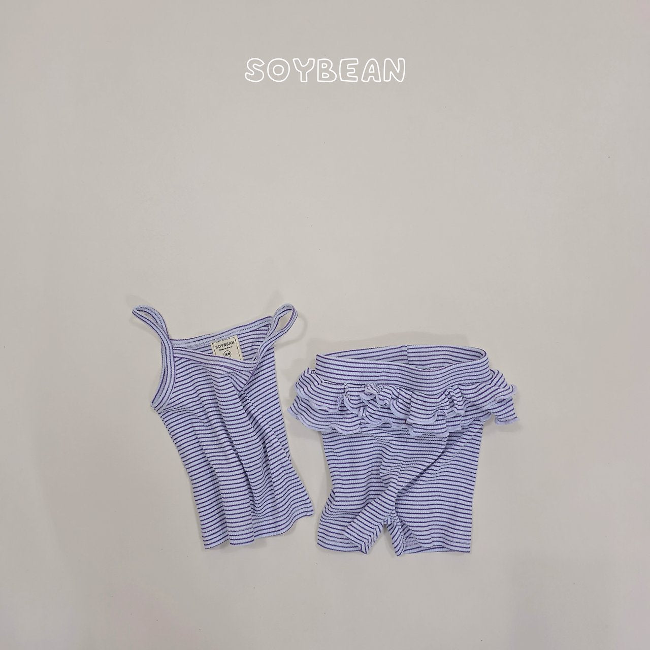 [PRE-ORDER] Berry Frill Top Bottom Set