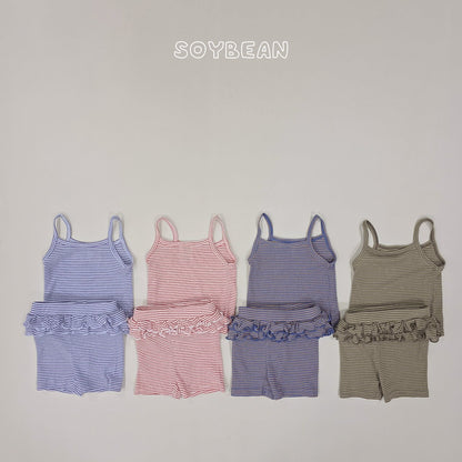 [PRE-ORDER] Berry Frill Top Bottom Set