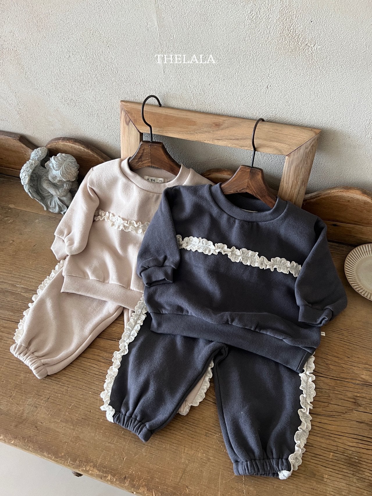 [PRE-ORDER] Lace Sweatshirts