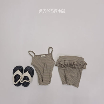 [PRE-ORDER] Berry Frill Top Bottom Set