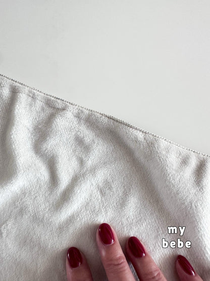 [PRE-ORDER] Mink Bib