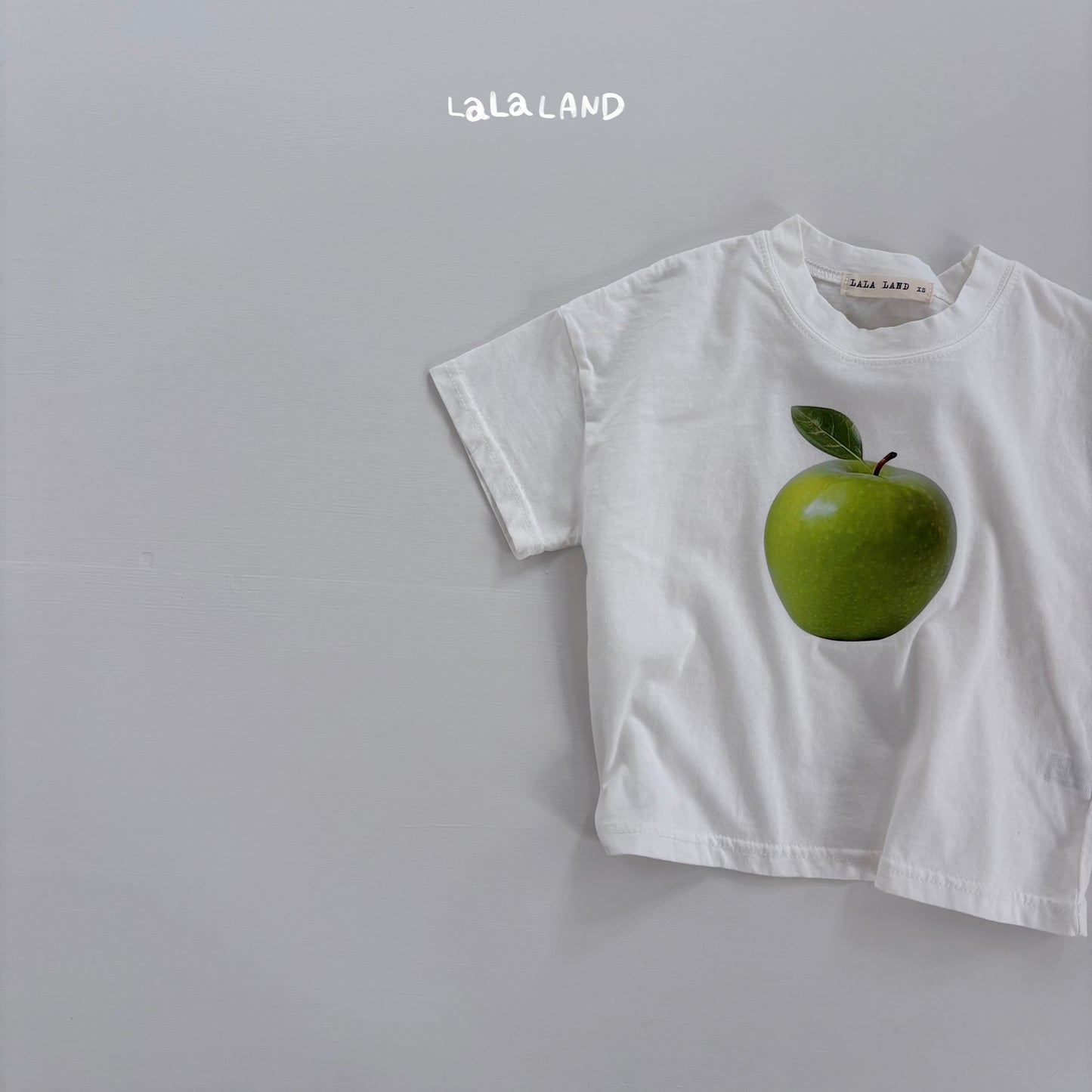 [PRE-ORDER] Berry Apple T-Shirts (Mom & Dad Couple)