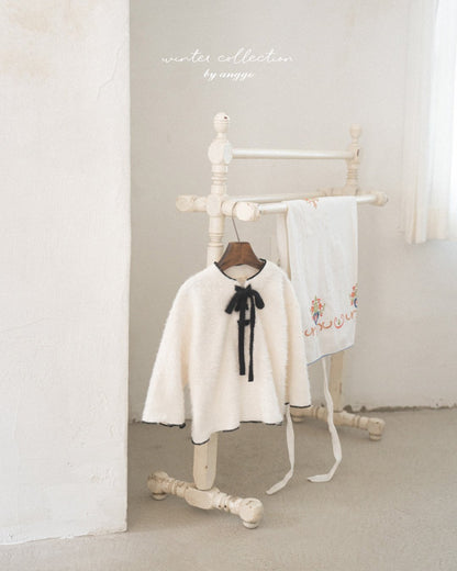 [PRE-ORDER] Latte Sweatshirts