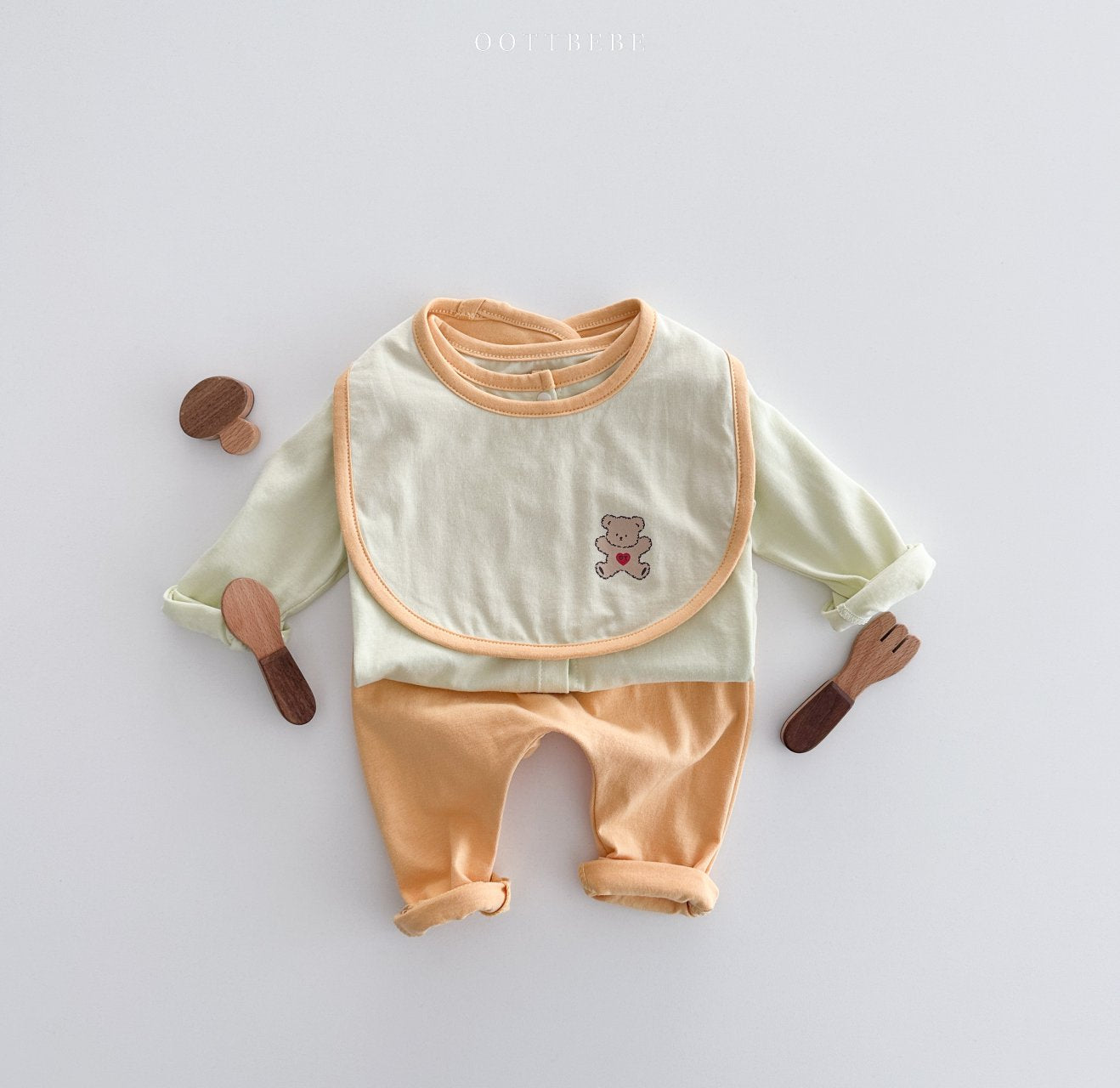 [PRE-ORDER] Sweet Modal Reversible Bib