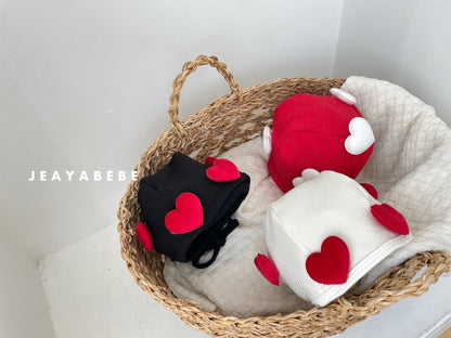 [PRE-ORDER] Heart Bonnet