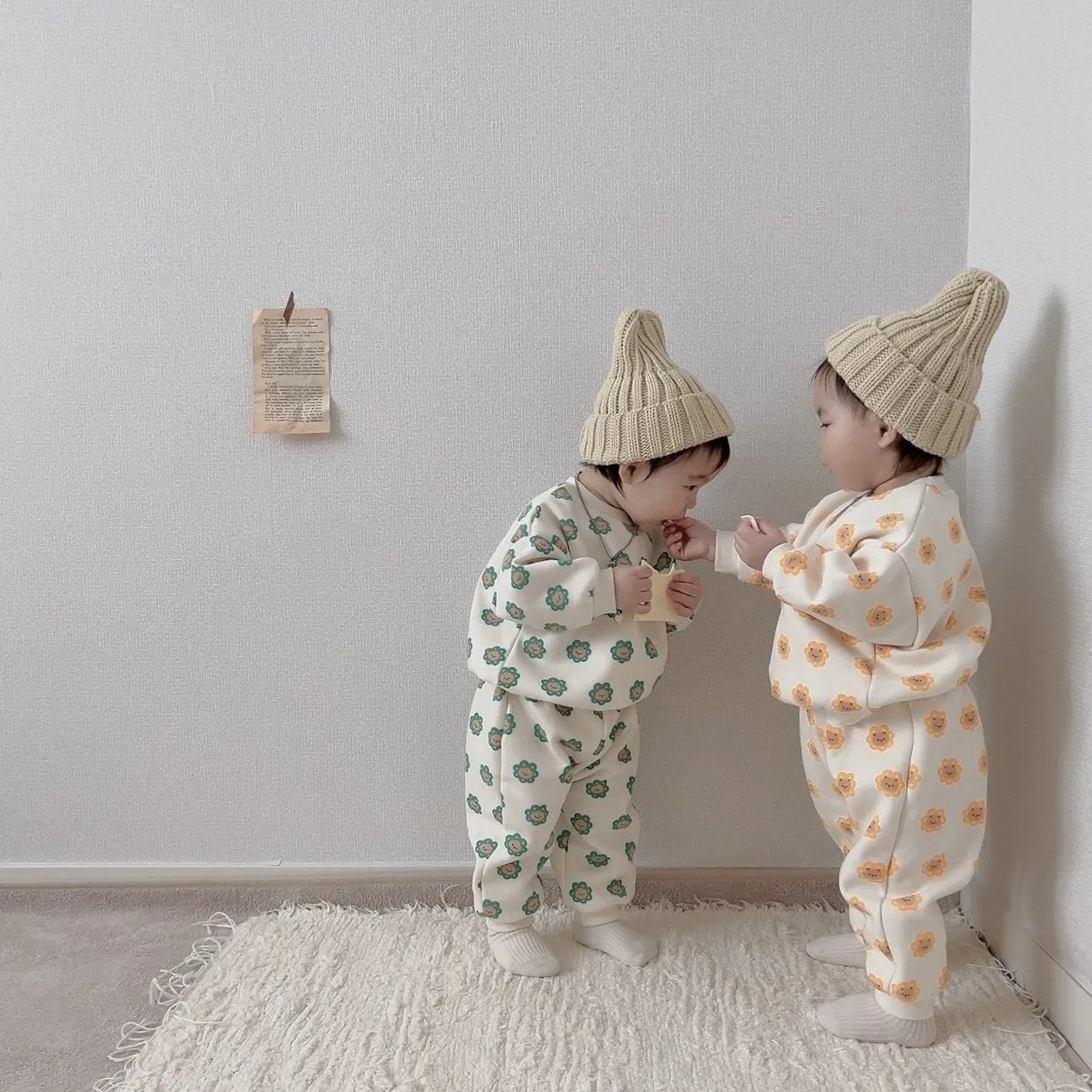 [PRE-ORDER] Bear Flower Top Bottom Set