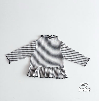 [PRE-ORDER] Ruffle Turtleneck T-Shirts