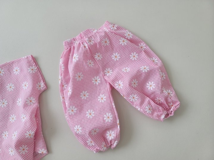 [PRE-ORDER] Daisy Check Top Bottom Set