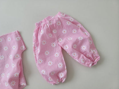 [PRE-ORDER] Daisy Check Top Bottom Set