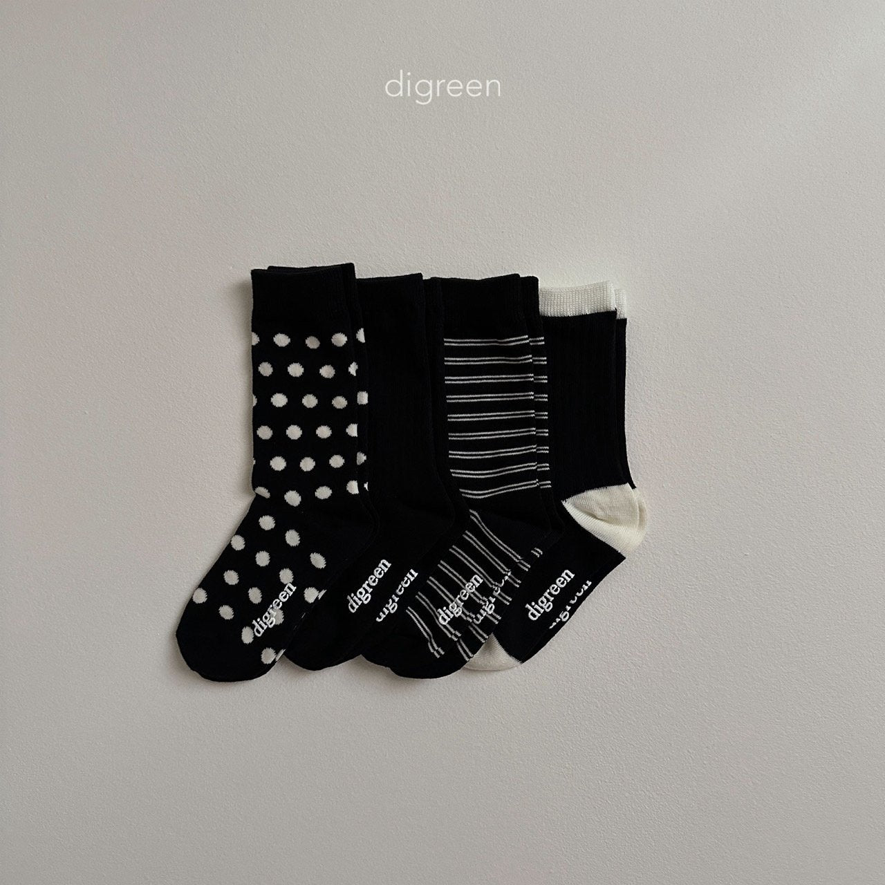 [PRE-ORDER] Together Black Socks Set