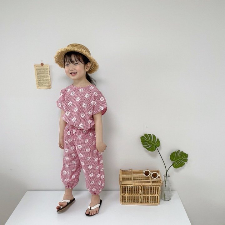 [PRE-ORDER] Daisy Check Top Bottom Set