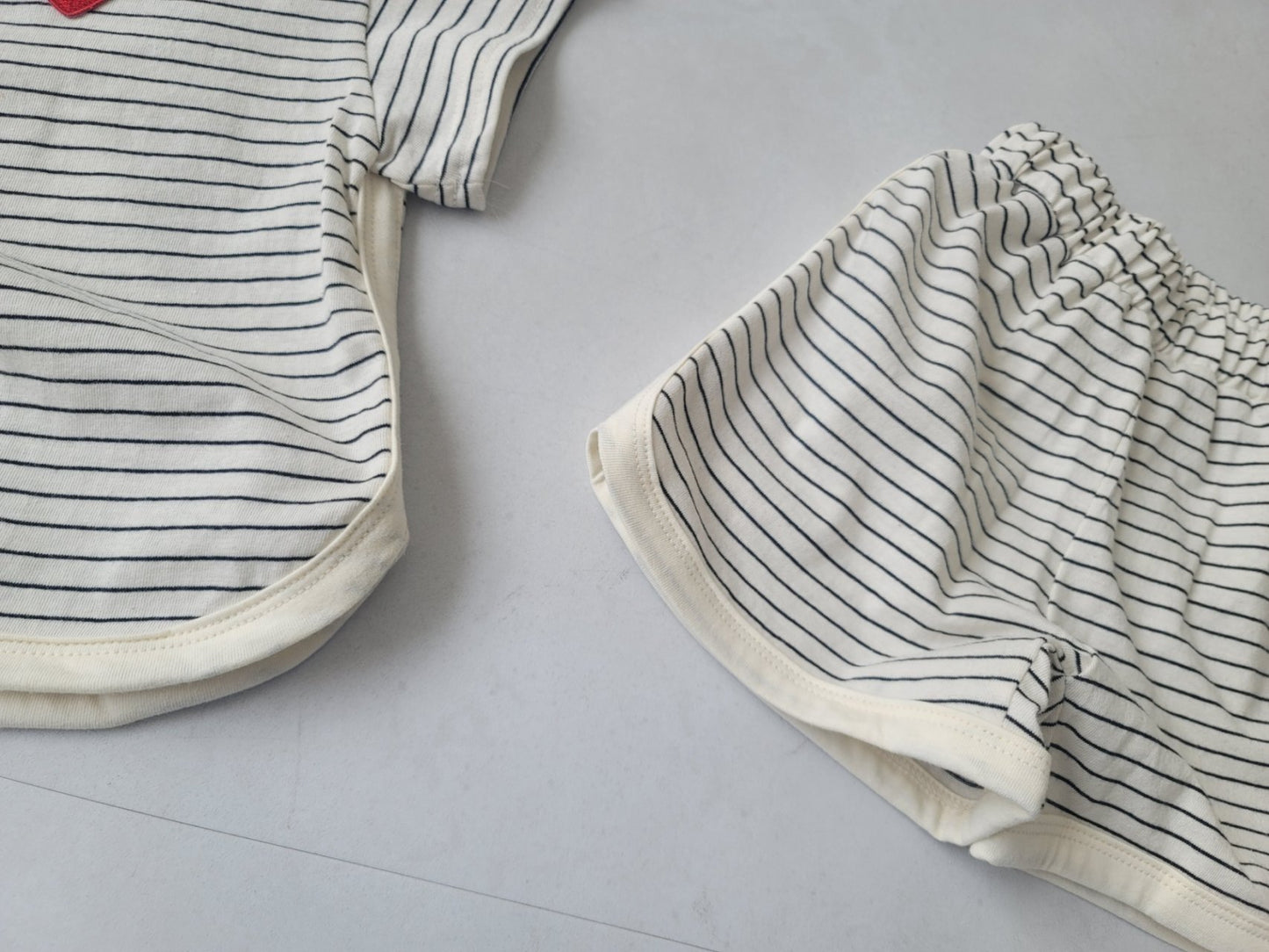[PRE-ORDER] Simple Heart Top Bottom Set