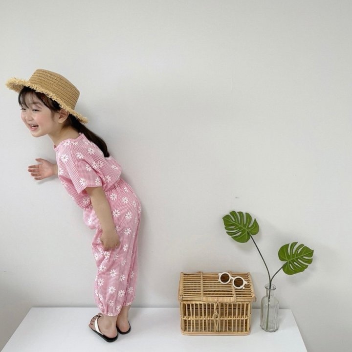 [PRE-ORDER] Daisy Check Top Bottom Set