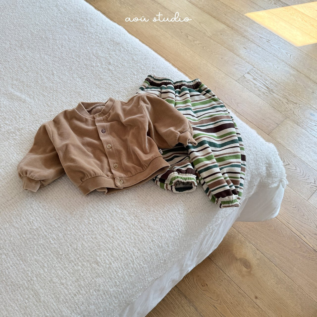 [PRE-ORDER] Mochi Stripe Jogger