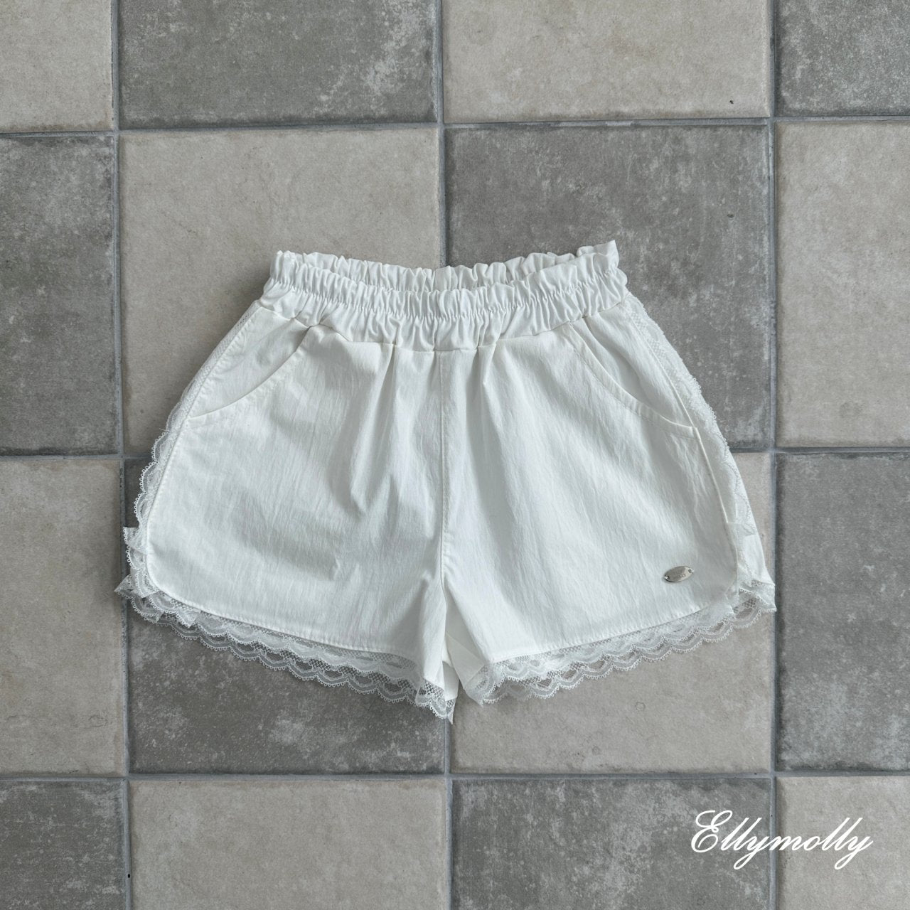 [PRE-ORDER] Nice Frill Shorts