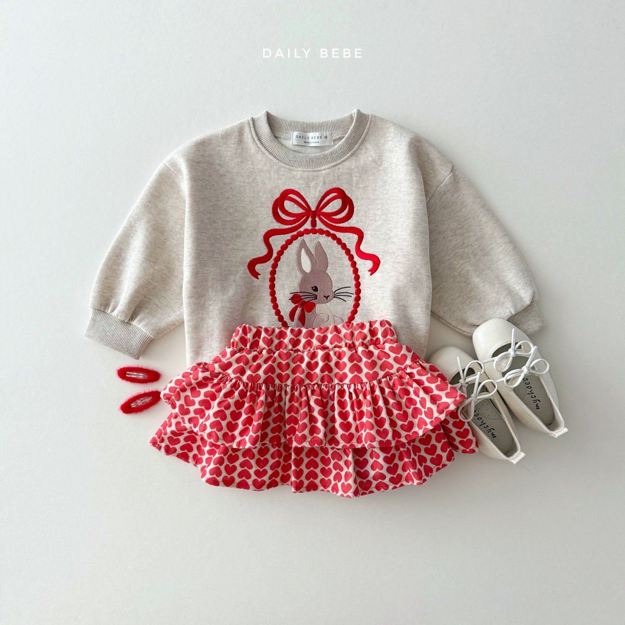 [PRE-ORDER] Rabbit Embroidery Sweatshirts