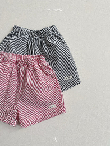 [PRE-ORDER] Cliff Stripe Shorts