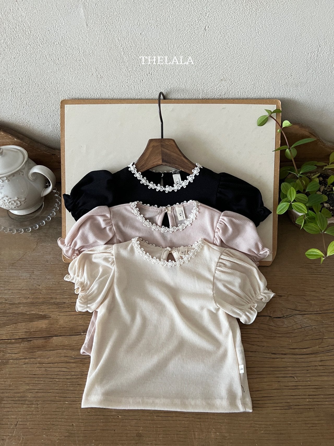 [PRE-ORDER] Lala T-Shirts