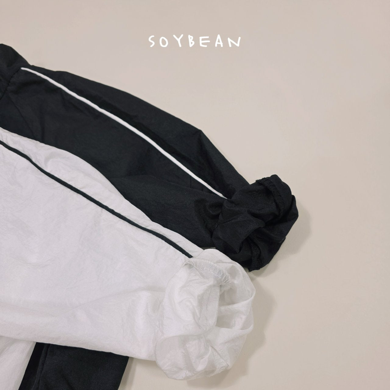 [PRE-ORDER] Piping Windbreaker