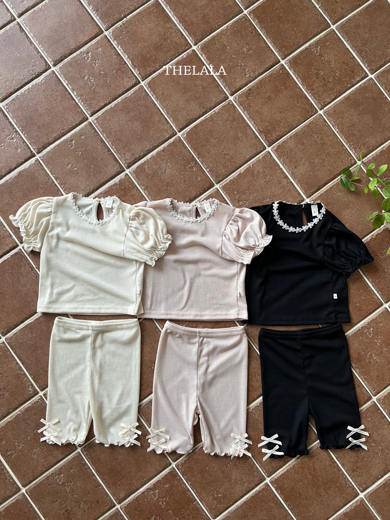 [PRE-ORDER] Lala T-Shirts