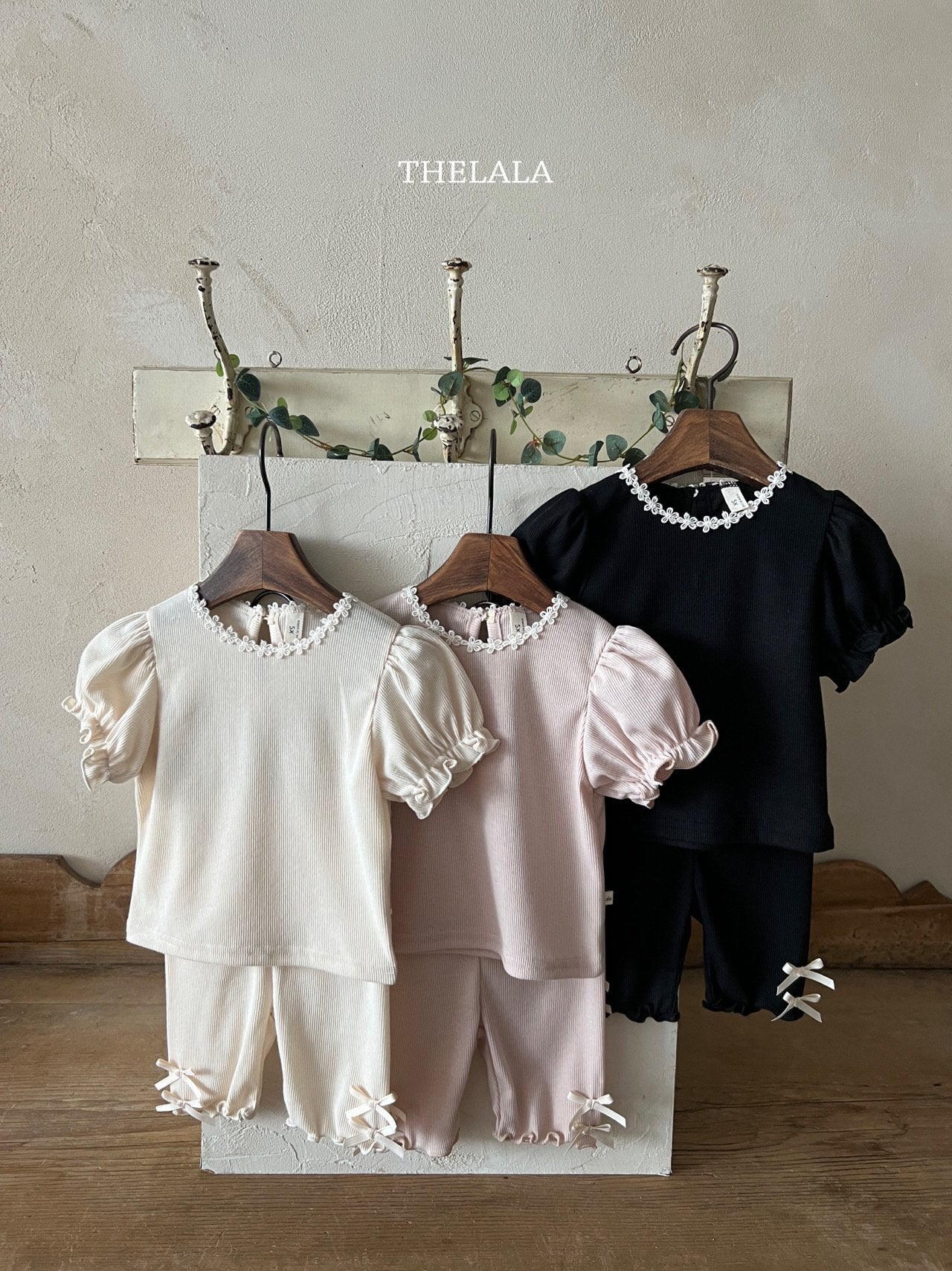 [PRE-ORDER] Lala T-Shirts