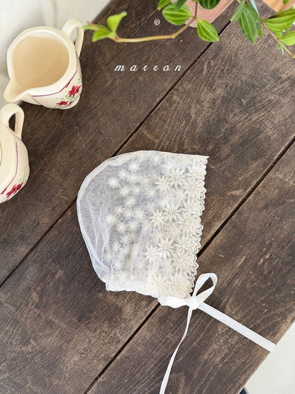 [PRE-ORDER] Lace Bonnet
