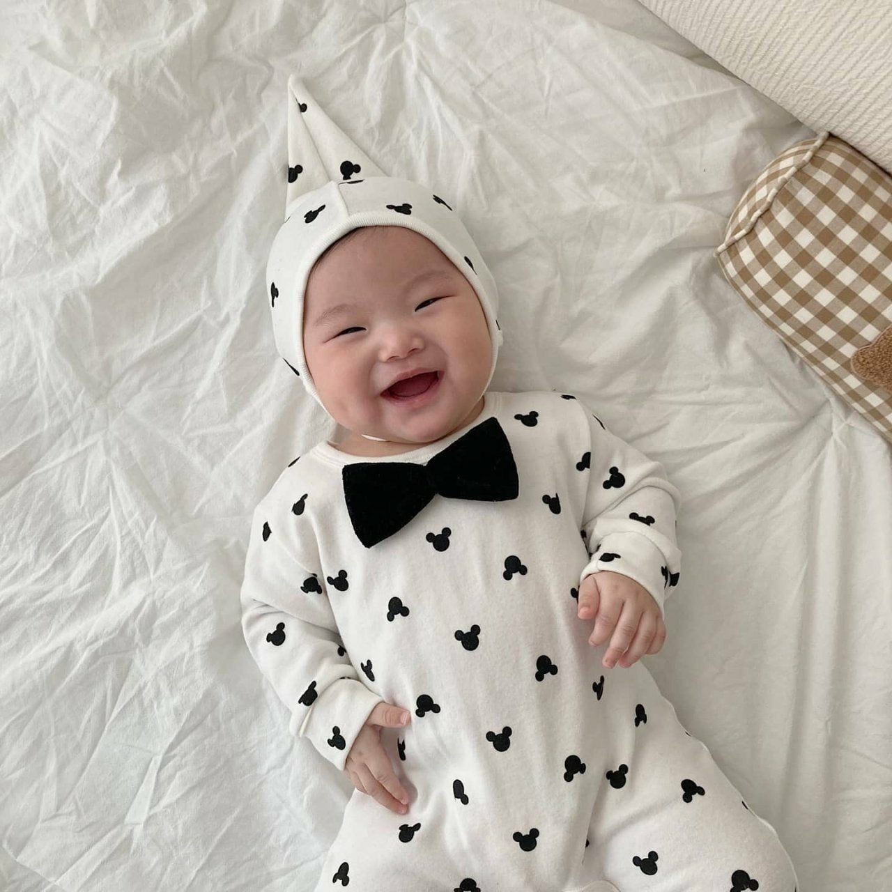 [PRE-ORDER] Bowtie Body Suit + Bonnet Set