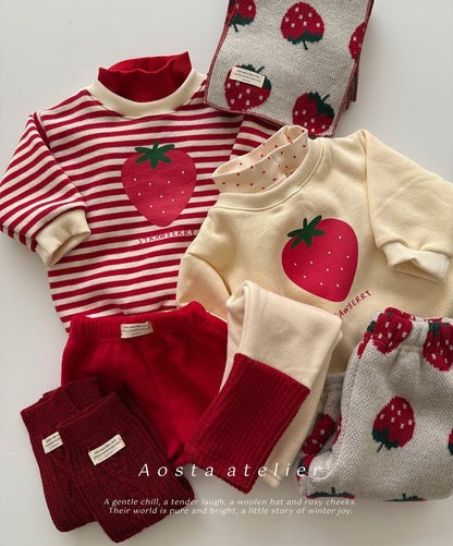 [PRE-ORDER] Strawberry Sweatshirts