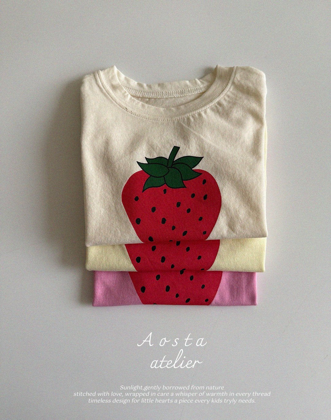 Strawberry T-Shirts [Ivory/L(2-3yr)]