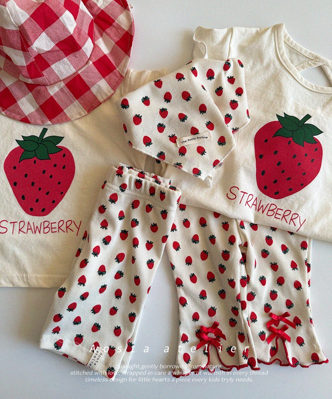 Strawberry T-Shirts [Ivory/L(2-3yr)]