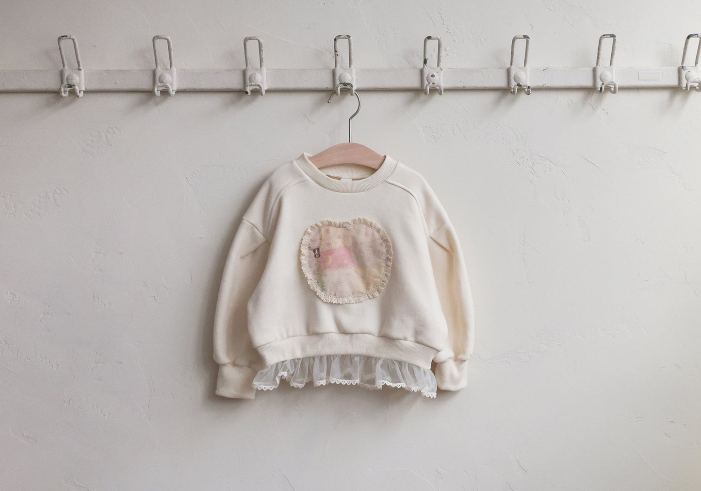 [PRE-ORDER] Apple Sweatshirts